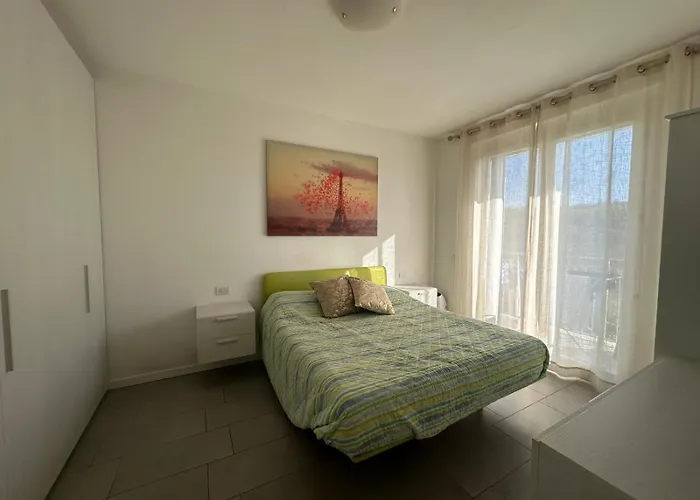 Lorry Living Marula *