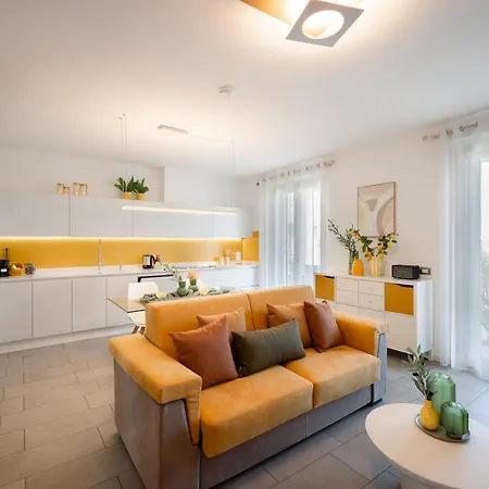 Lorry Living Marula - Sauna Whirlpool & Rooftop Apartament Cavalcaselle